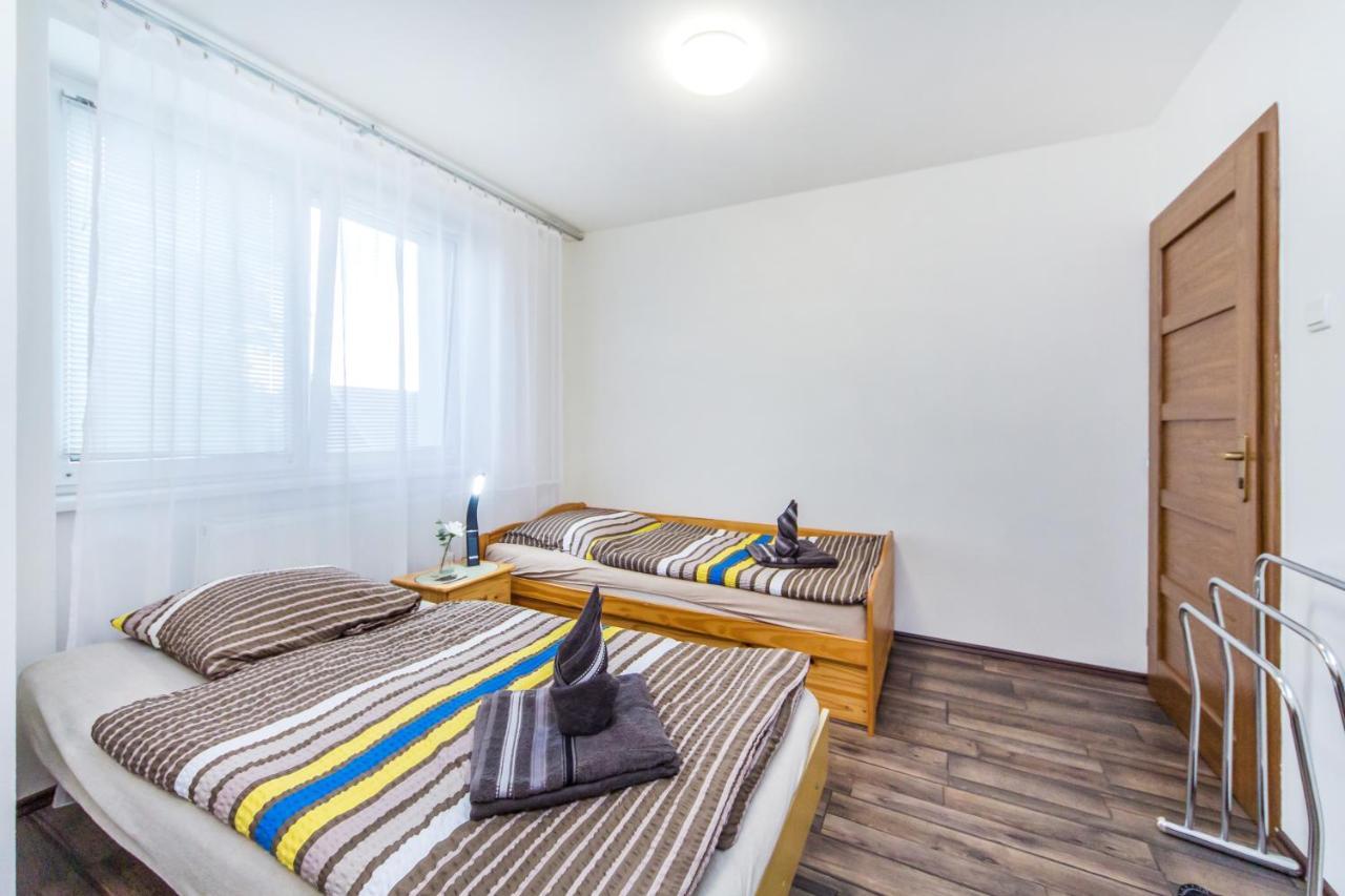 Pension Milada Klecany Екстер'єр фото